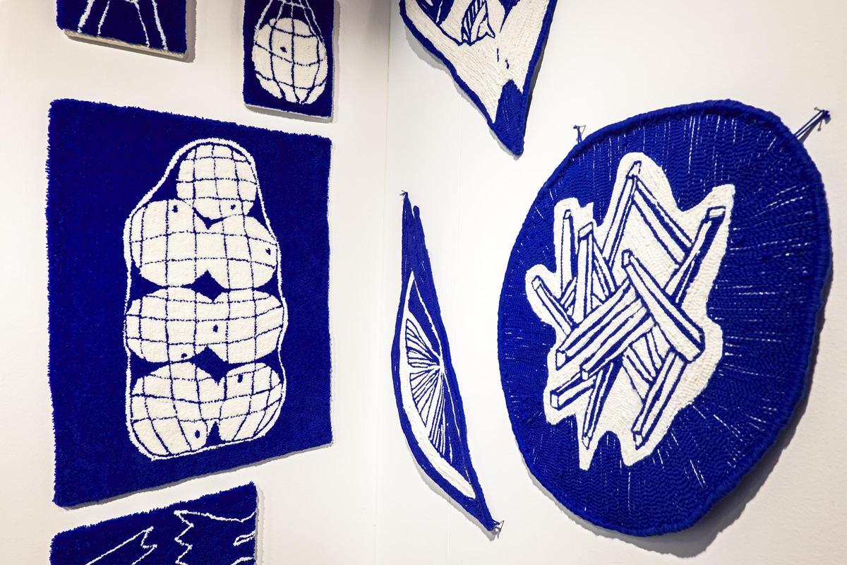 Lucía Vallés expone hasta el 8 de diciembre su proyecto artístico basado en los textiles.