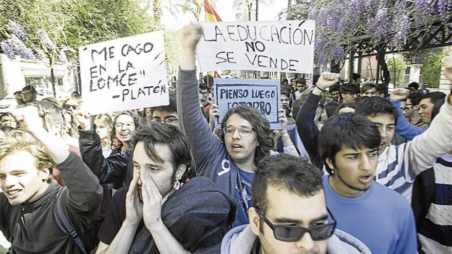 Los estudiantes extremeños reclaman una educación &quot;pública y de calidad&quot;