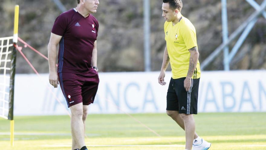 Berizzo, junto a Orellana, en A Madroa. // Marcos Canosa