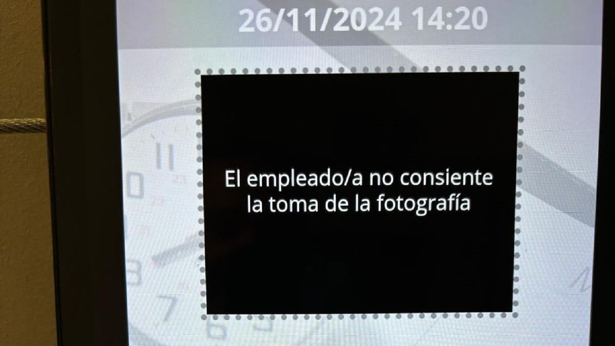 Sistema de fichaje del que se ha eliminado la toma de imagen de los trabajadores