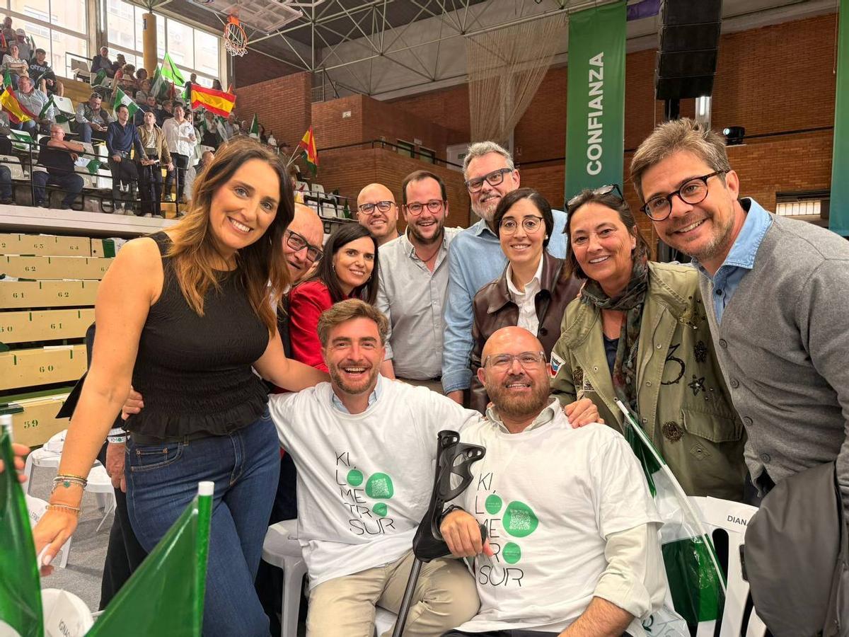 Parte de la delegación cordobesa que ha participado en el acto principal del PP en campaña, celebrado en Málaga.