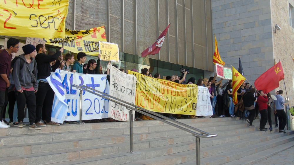 Manifestació 3+2 dels estudiants gironins