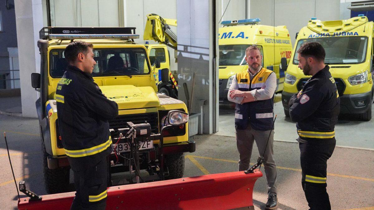 Vehículo de Emergencias adaptado para retirar nieve.