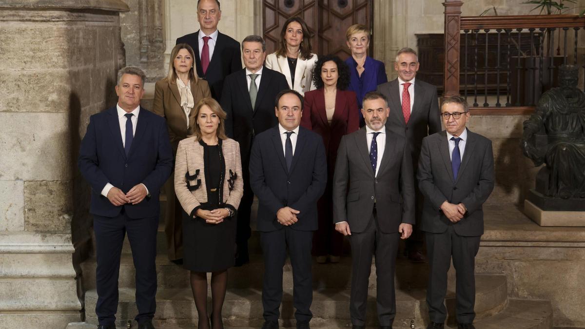 El Consell de Pérez Llorca con las nuevas incorporaciones de Elena Albalat (Servicios Sociales) y Carme Ortí (Educación) y José Díez (Presidencia)