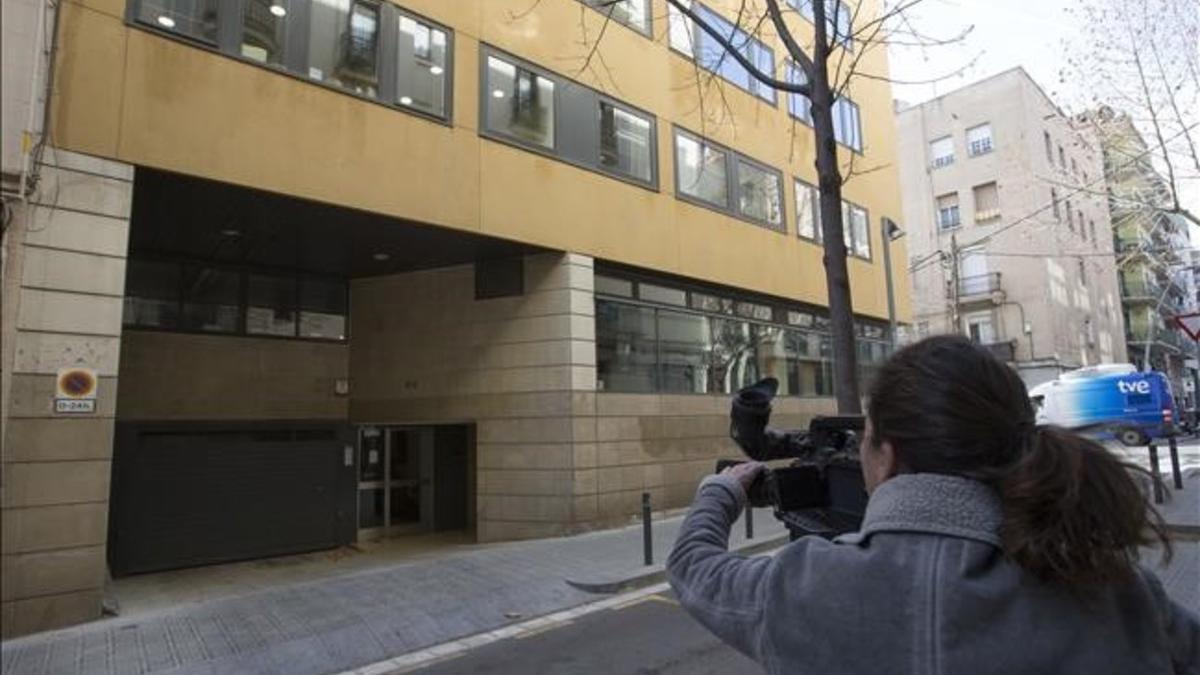 Fachada del colegio Los Maristas en Sants