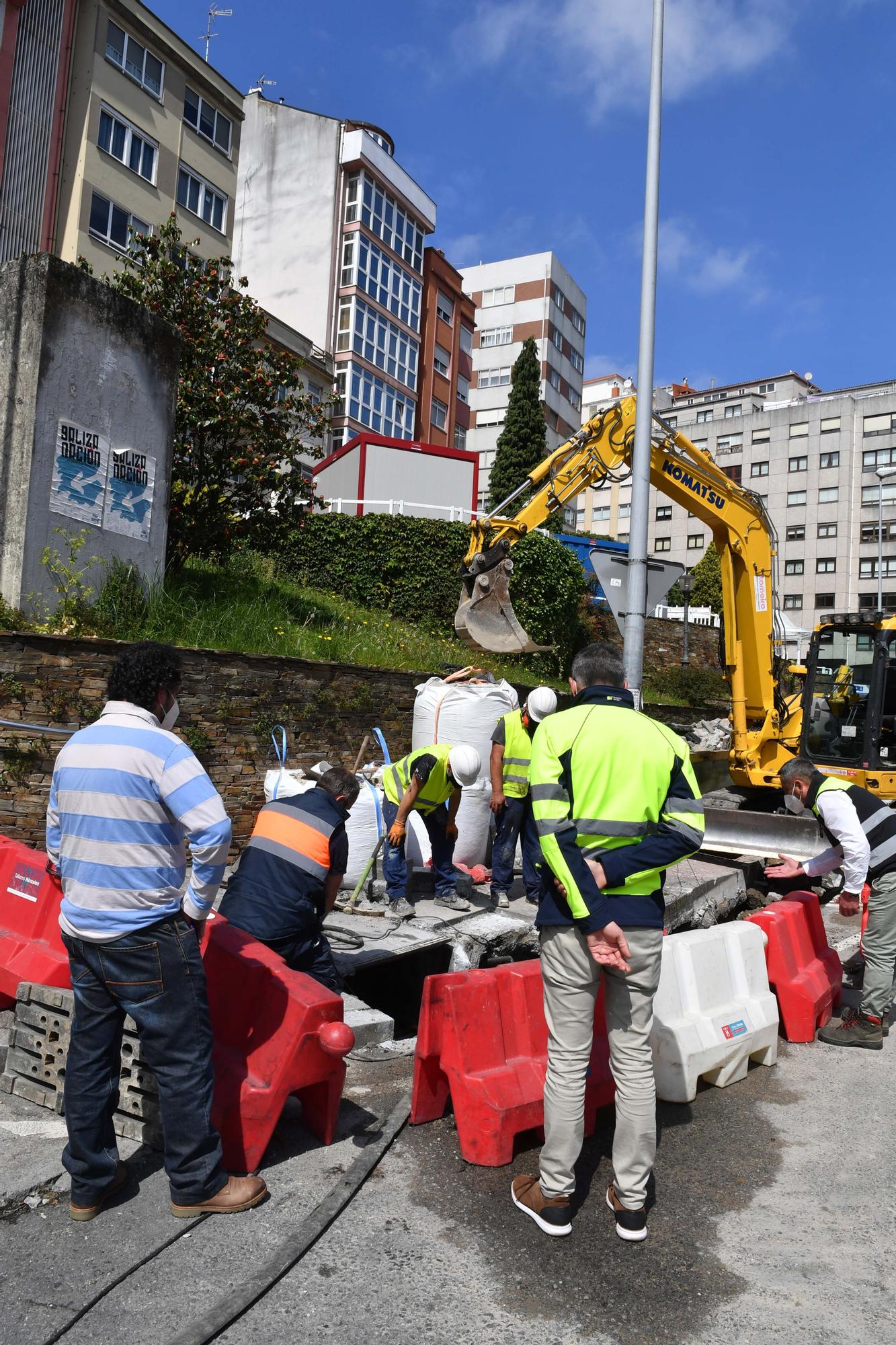 Obras de instalación del ascensor de Os Castros