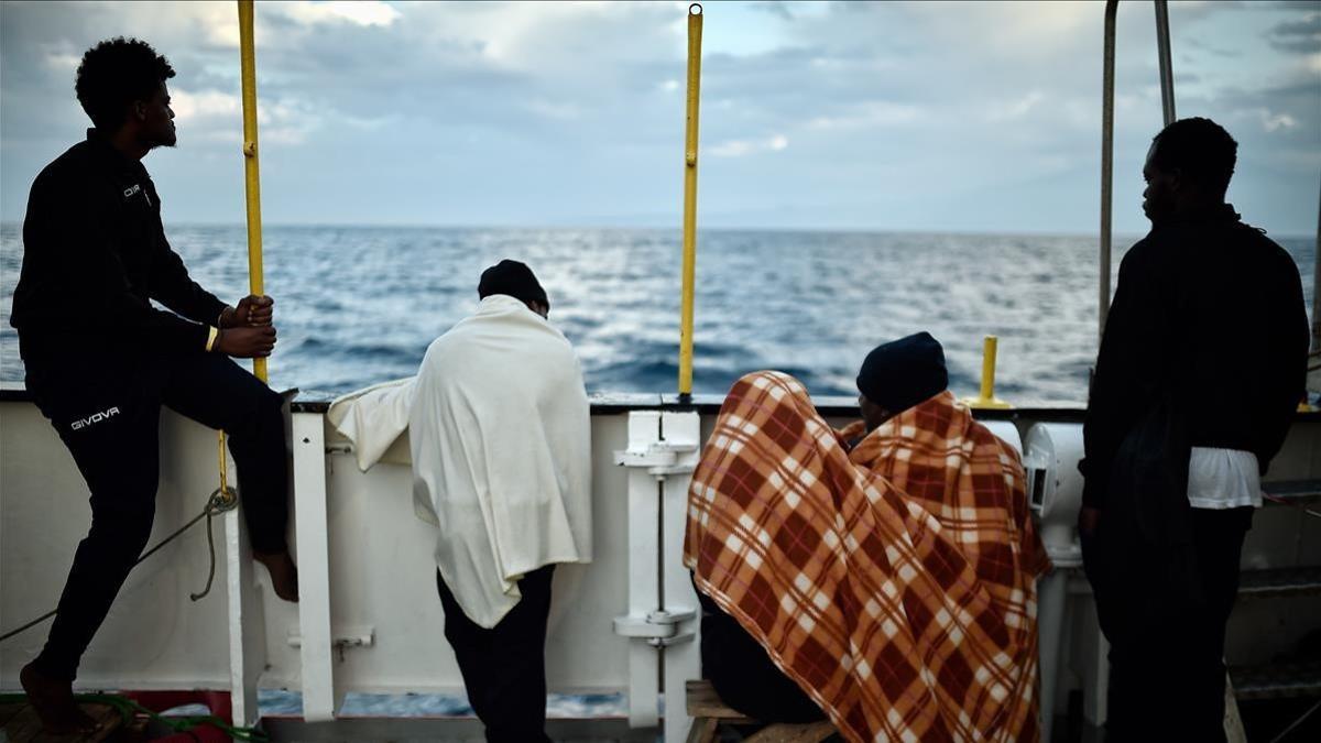 refugiados del barco aquarius