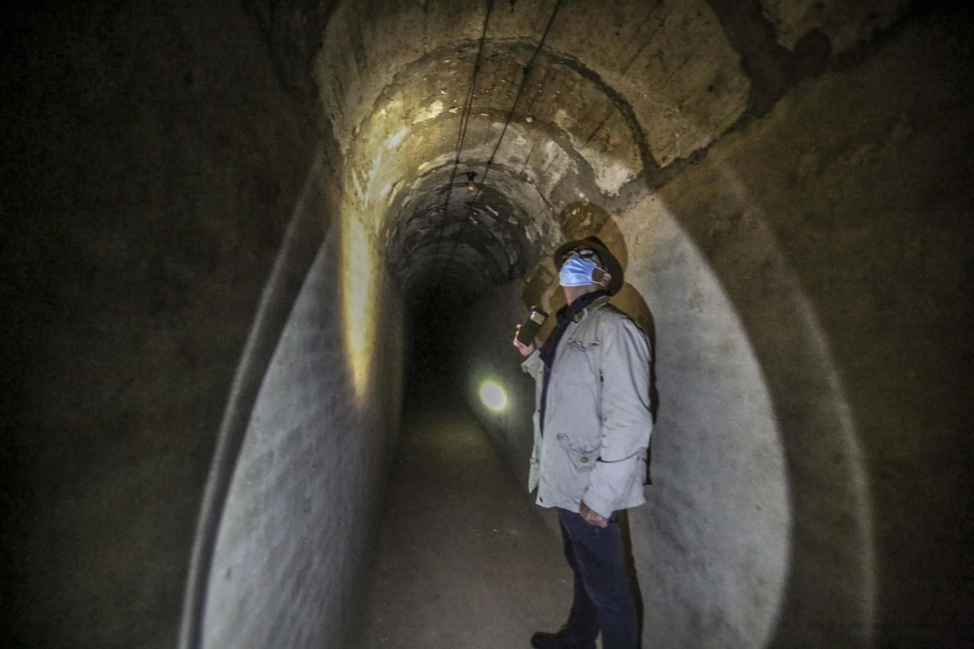 Un túnel del refugio al convento de Santa Faz