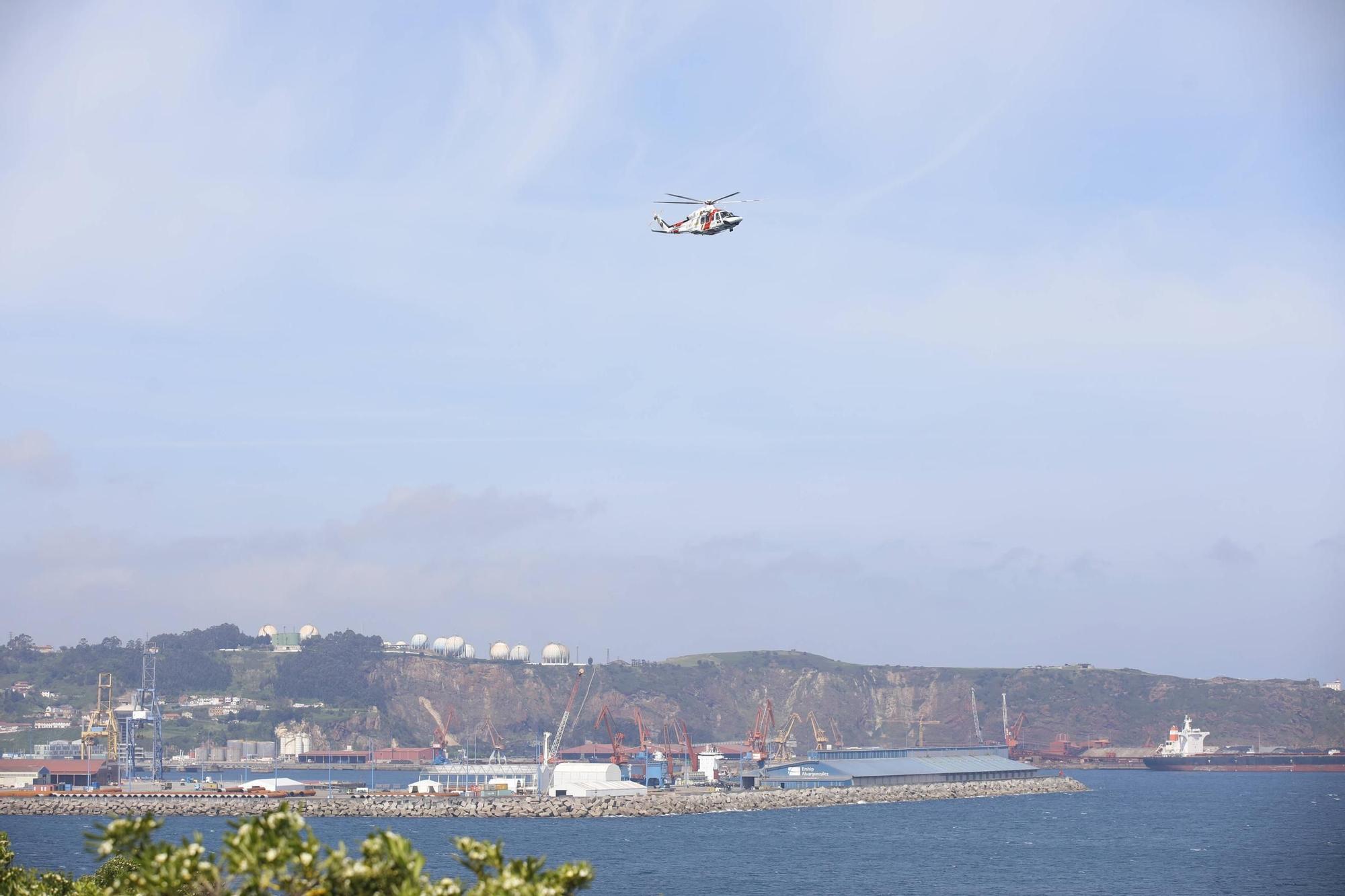 En imágenes: Así fueron las labores de desactivación de tres obuses en la costa de Gijón