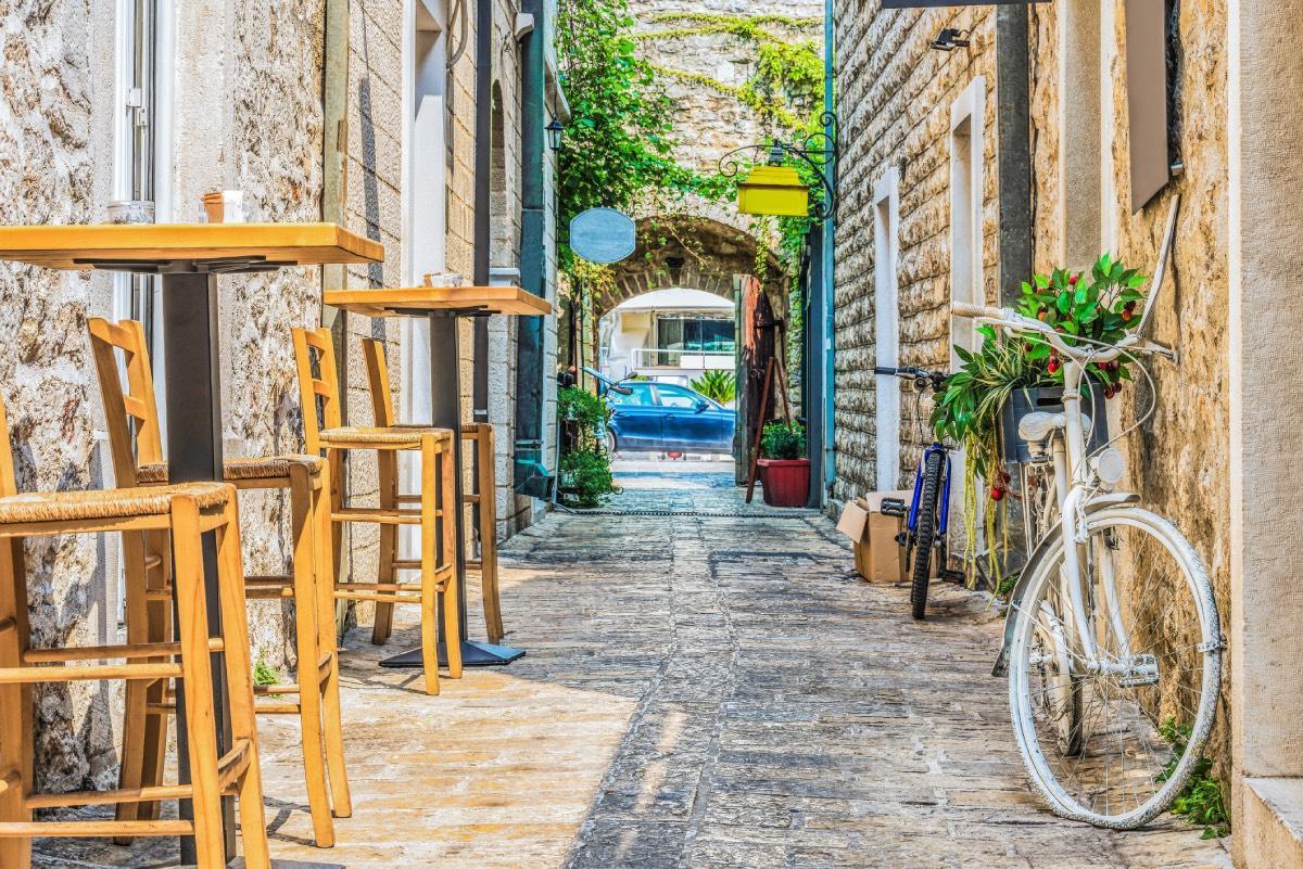 Las calles del casco histórico de Budva, Montenegro