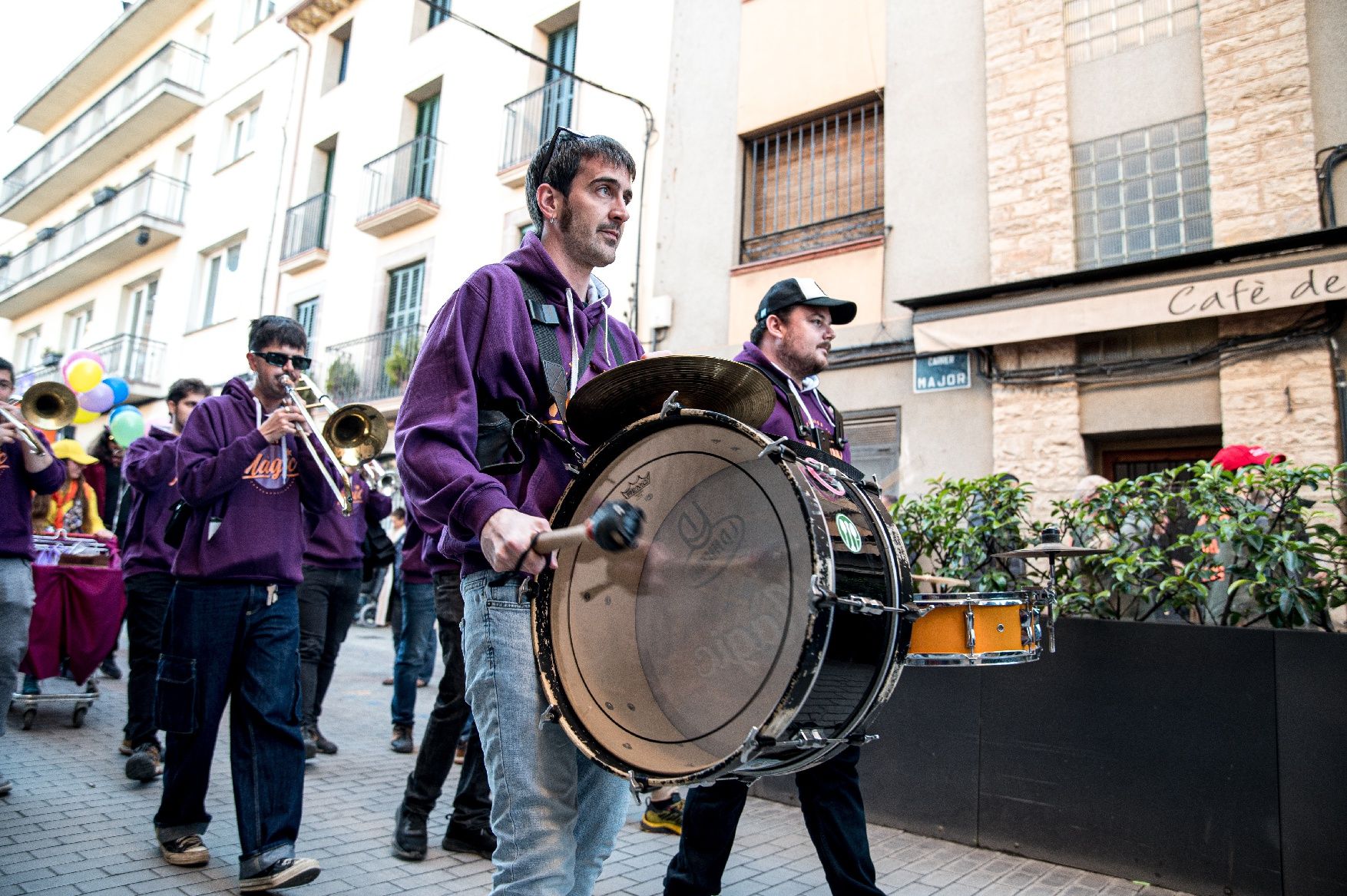 Busca't a les imatges de la rua de carnestoltes d'Avinyó