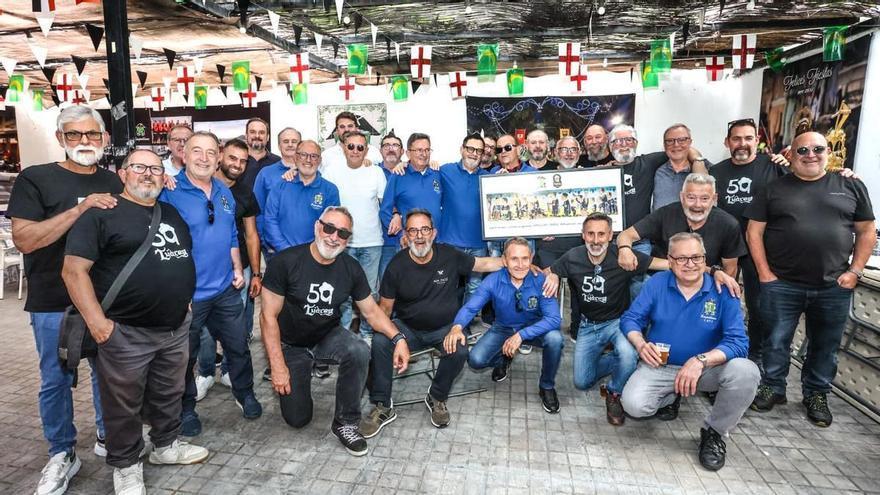 ra une lo que la historia separó en Petrer