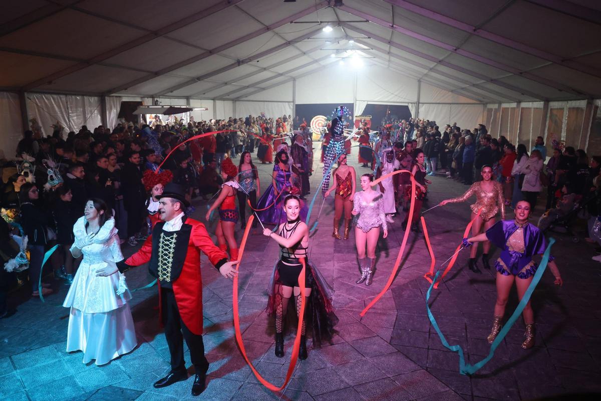 Espectáculo bajo carpa