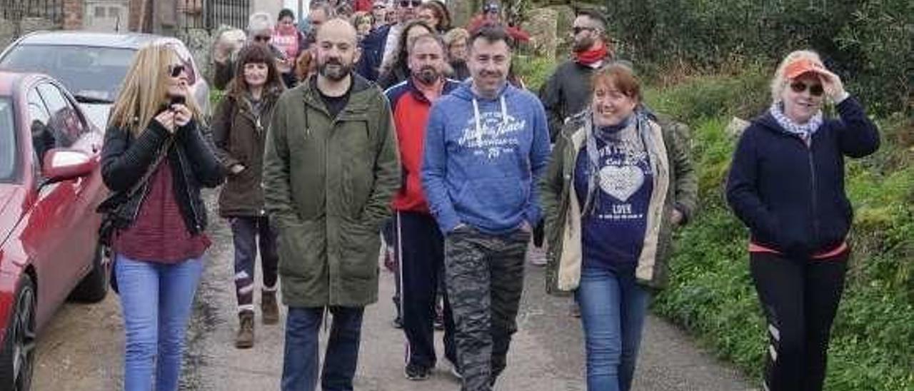 Algunos de los participantes en la &quot;Ruta de la Historia&quot;. // Muñiz