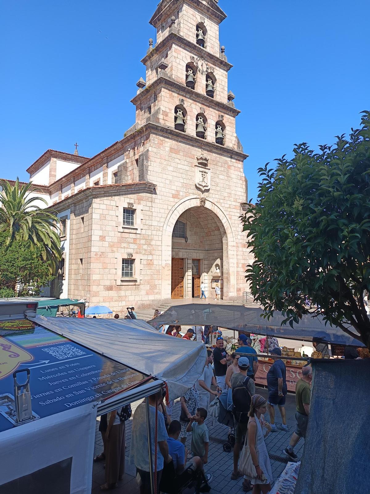Mercado dominical en Cangas de Onís.