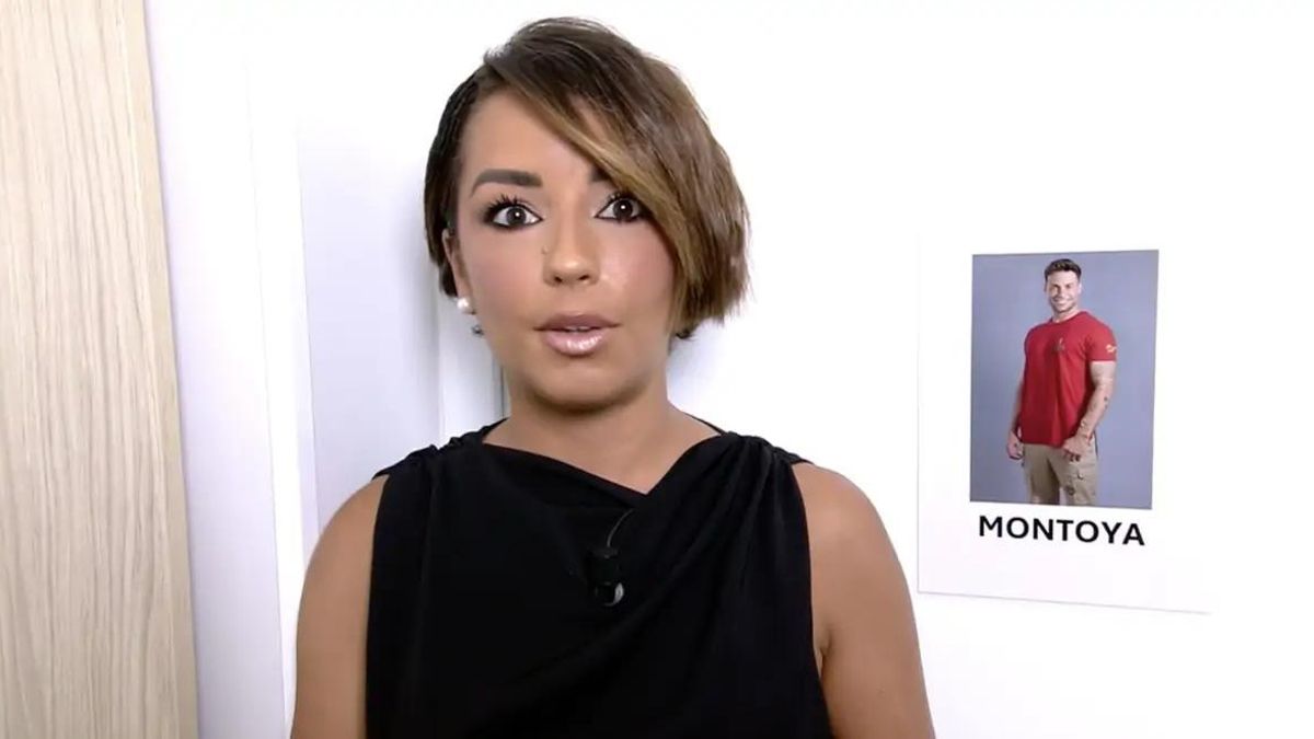 Anita antes de conocer que Montoya no había aparecido para su reencuentro