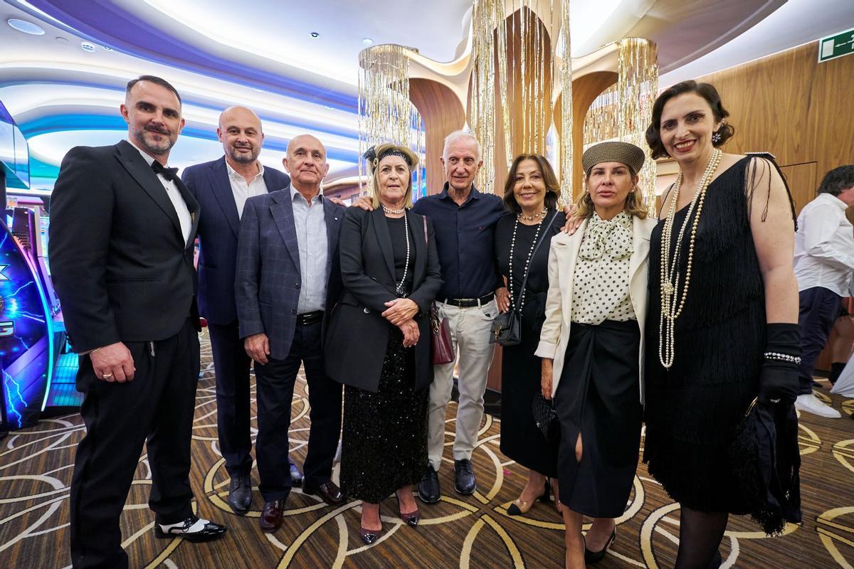 Leyendas del Celta se divierten en la fiesta de aniversario de Casino Vigo.