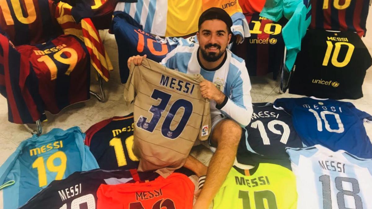Danilo es un fan de Messi y colecciona sus camisetas