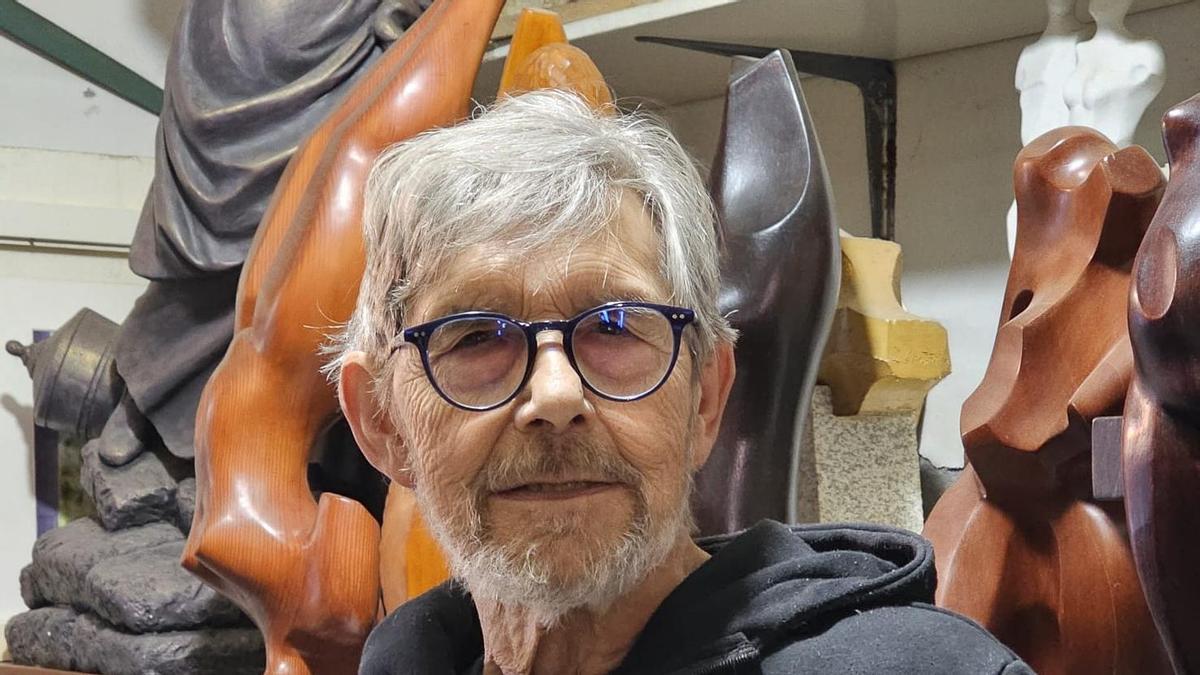 José Castiñeiras en su taller.