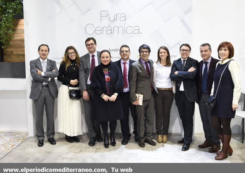 GALERÍA DE FOTOS -- Los empresarios castellonenses del clúster cerámico y sus equipos, protagonistas en Cevisama