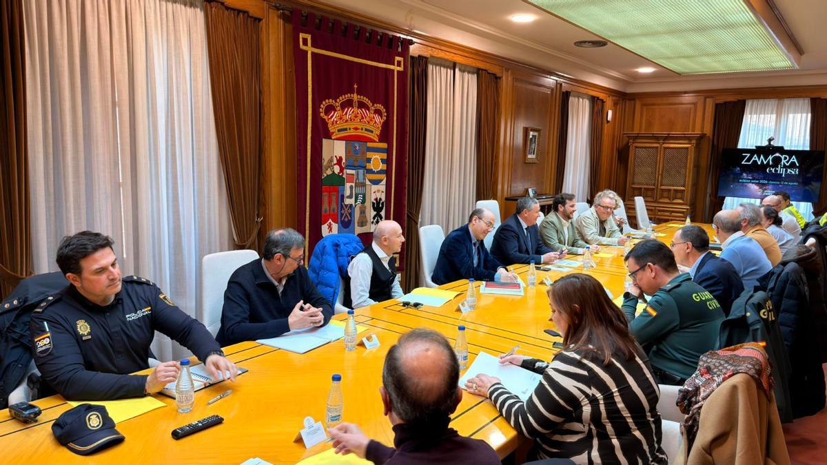 Asistentes a la reunión de preparación, en Diputación Provincial.