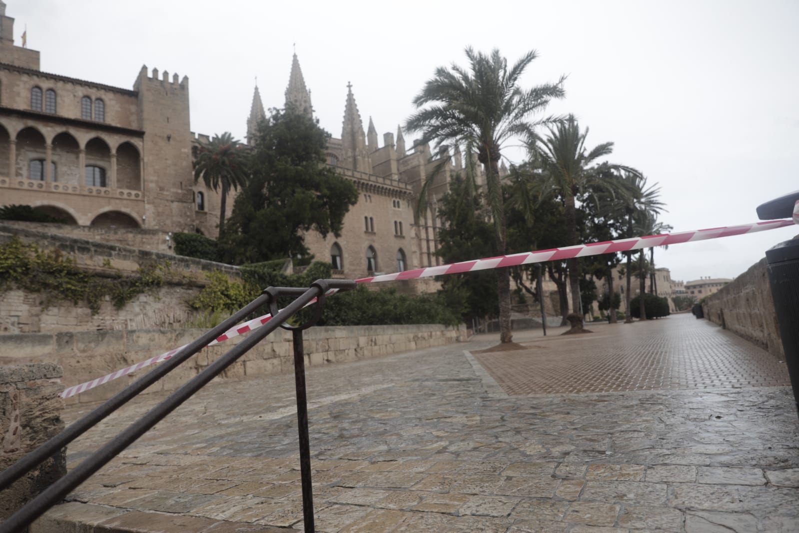 Cort vuelve a cerrar a peatones el paseo Sagrera y Dalt Murada por el viento