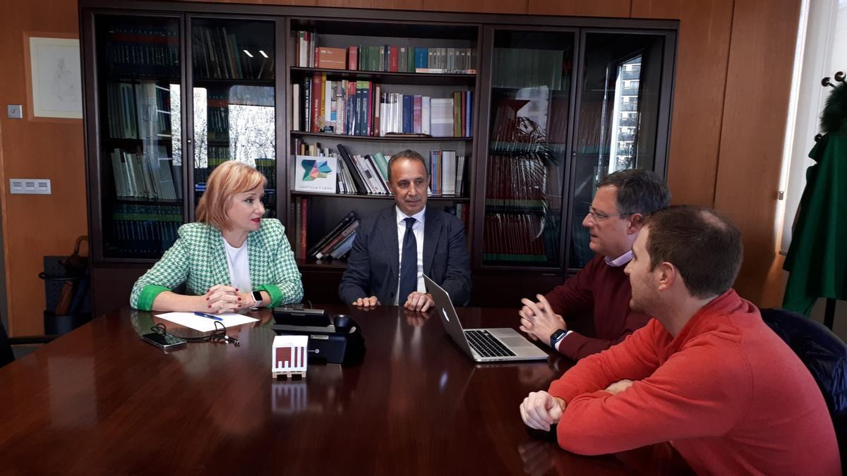 Delegada reunida con Colegio Farmacéutico de Zamora