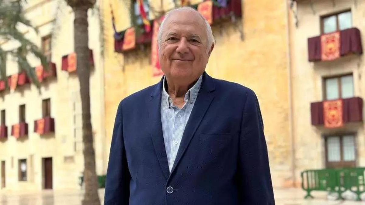 "El edadismo es una discriminación injusta: las personas mayores aún tenemos mucho que aportar", asegura Carlos Monera