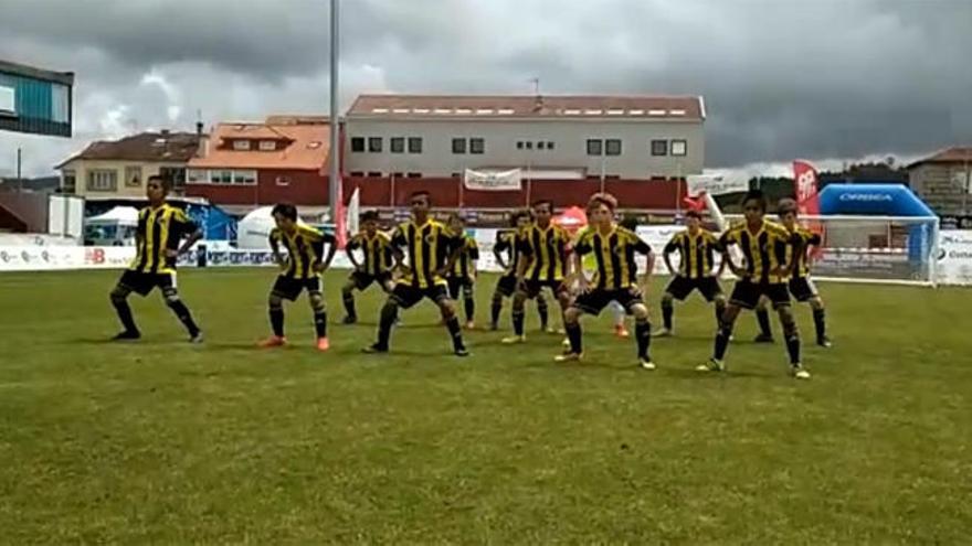 La haka llega al torneo internacional alevín Arousa Fútbol 7