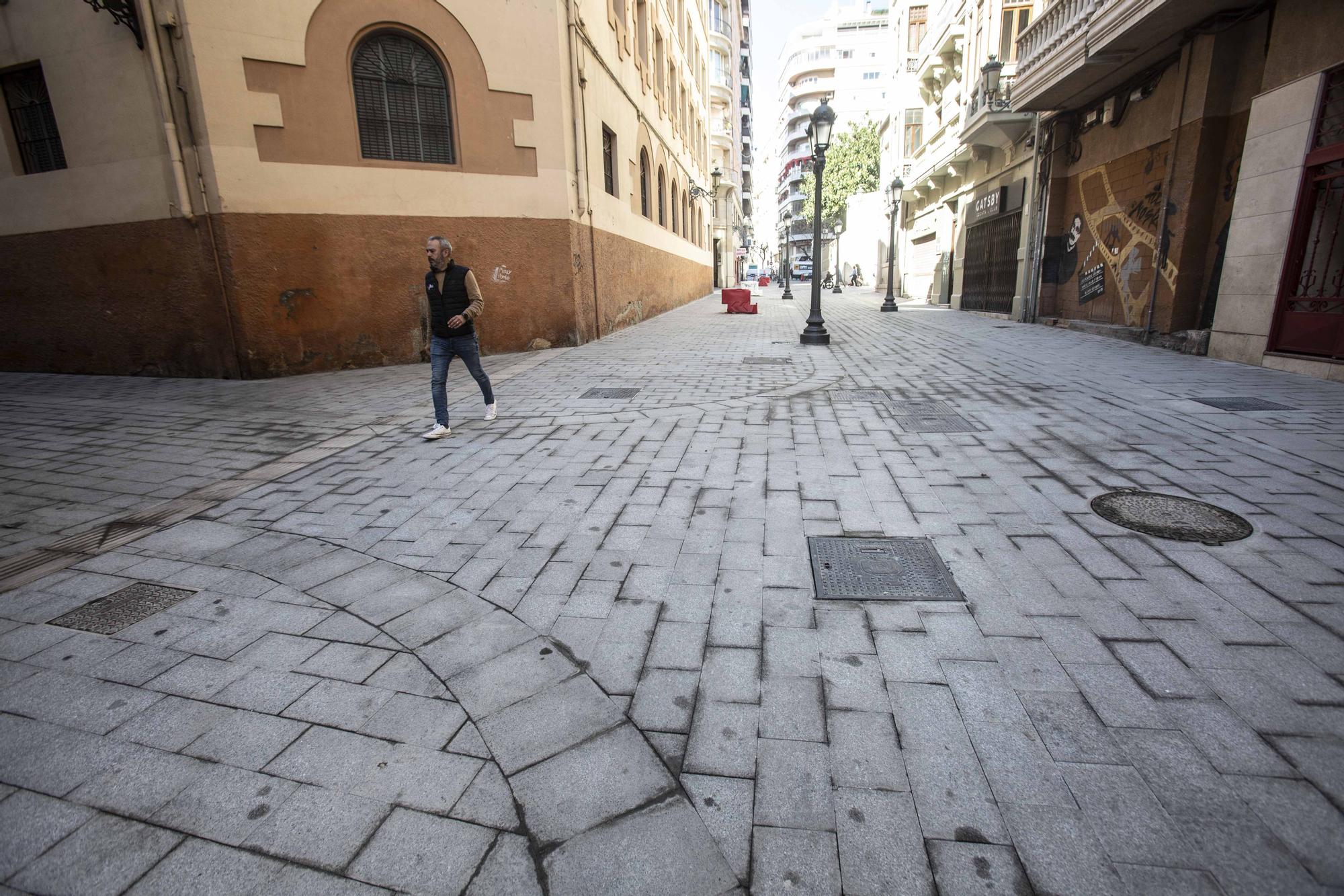 Así queda la calle Constitución tras su peatonalización