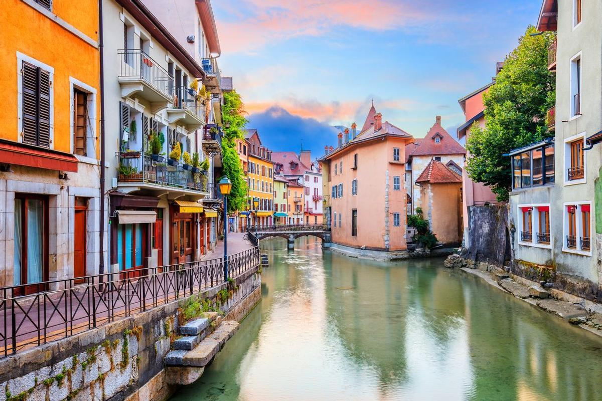 Annecy - canales atardecer