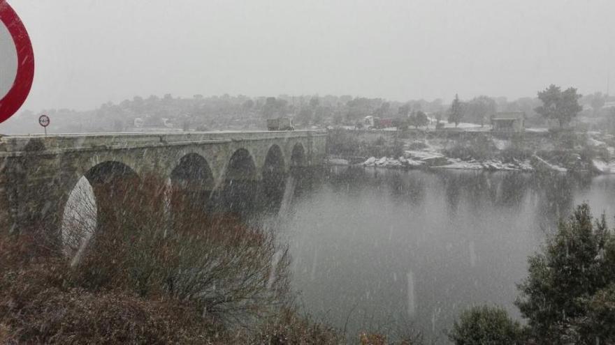 Puebla de Sanabria, Palacios y Mombuey, tomados por la nieve