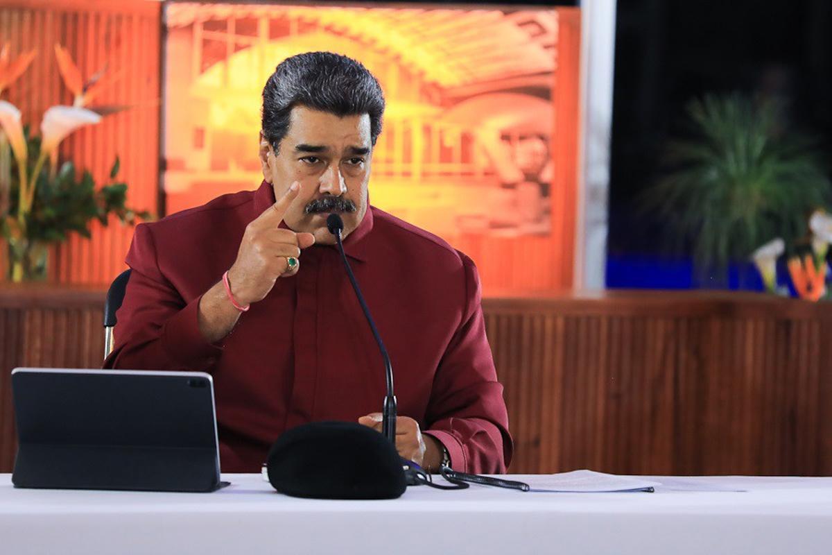 Maduro comença a Nova York un llarg periple judicial