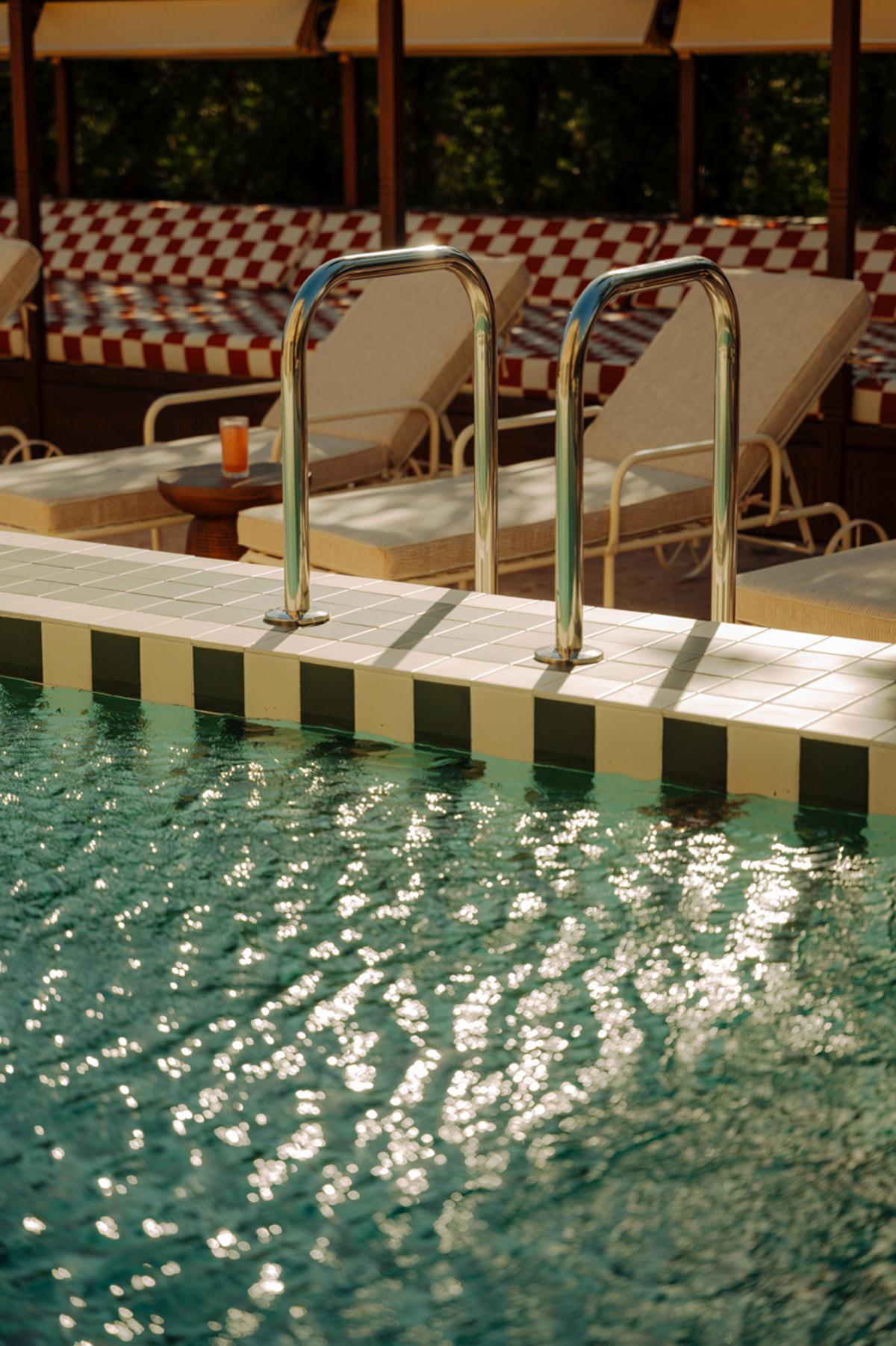 Así ha quedado el nuevo hotel Barcelona Pool House en el Tibidabo