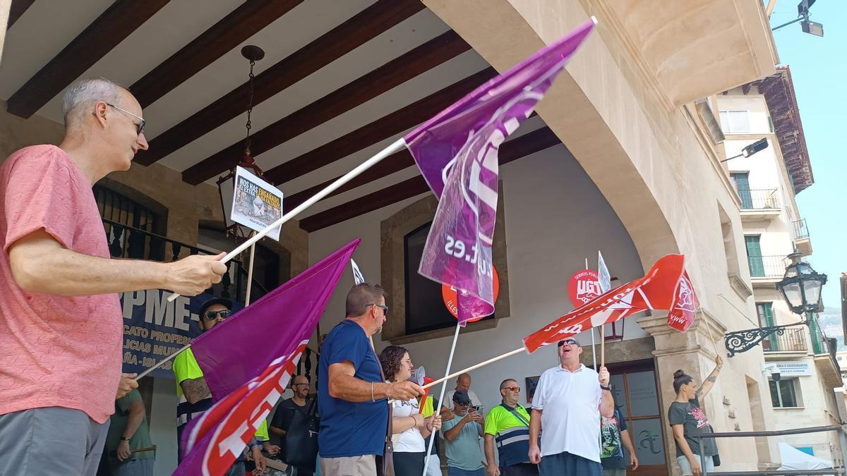 Protesta de los trabajadores de las basuras de Sóller