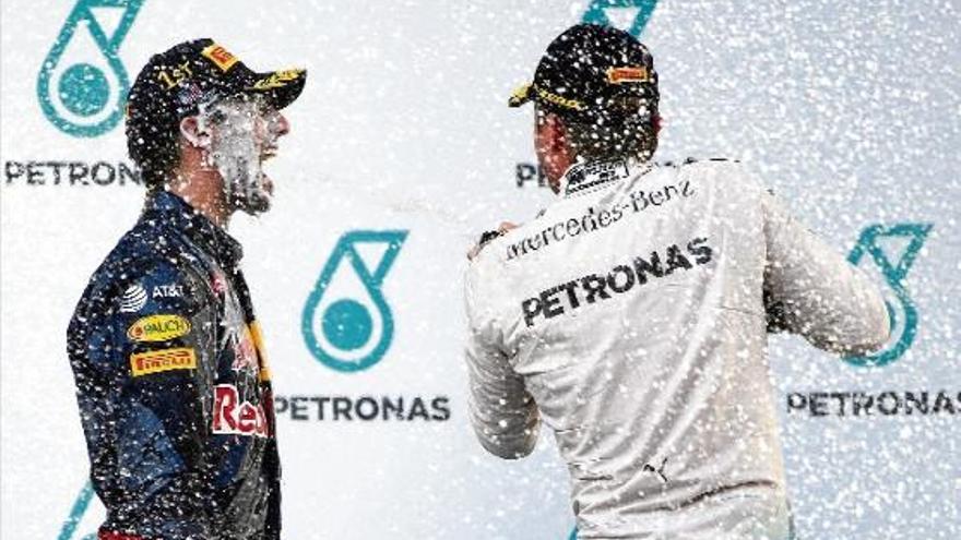 Daniel Ricciardo va ser el vencedor de la cursa, però la felicitat de Rosberg era doble després de veure com Lewis Hamilton abandonava.
