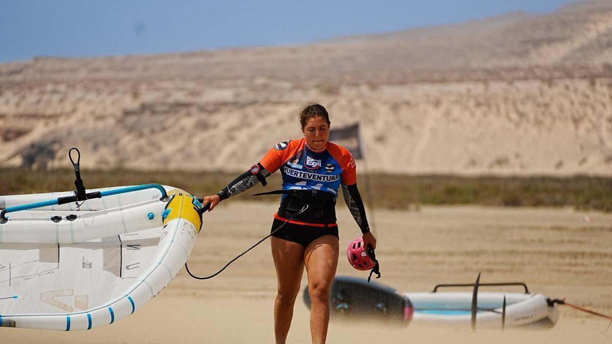 La vigente campeona del mundo de Freefly-Slalom, Nia Suardíaz (ES); puede revalidar título.