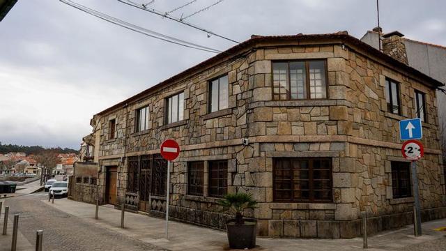 Casa rectoral de A Illa de Arousa, situada en la calle Cruceiro.
