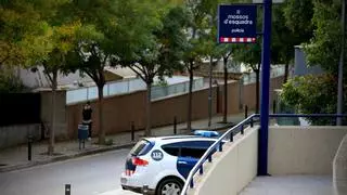Detenido un estafador reincidente por vender por 15.000 euros una falsa licencia de taxi en Castelldefels
