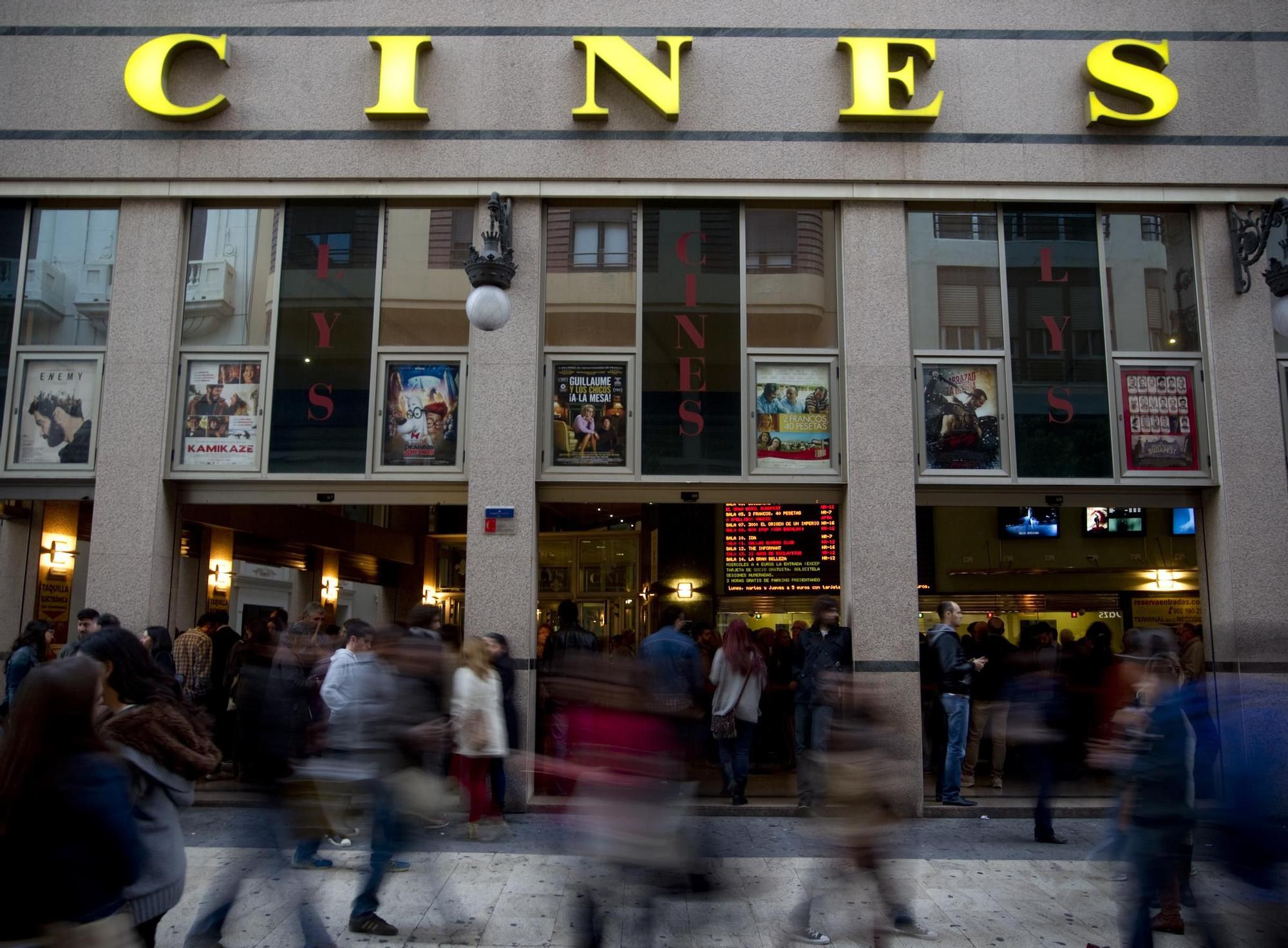 Casi dos décadas de Cine Lys en imágenes