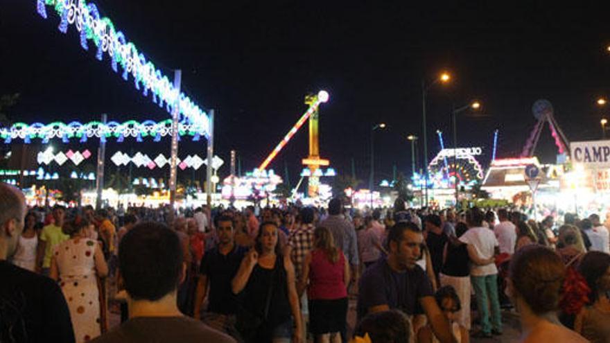 Los hechos tuvieron lugar en la zona de atracciones del Real de la Feria.