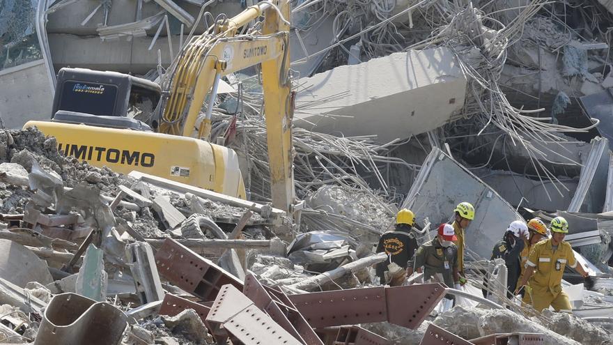 Los vídeos más impactantes del terremoto de Birmania sentido en Tailandia: temblor de tierra, derrumbes de edificios...