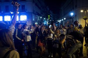 Festa a Madrid i a altres ciutats pel final de l’estat d’alarma