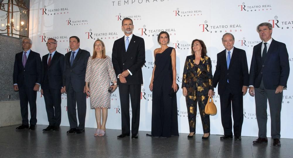 REYES INAUGURAN TEMPORADA TEATRO REAL