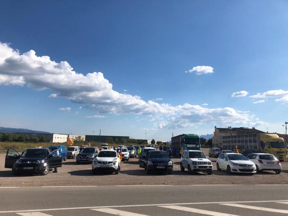 La rua de vehicles cap a Lledoners arrenca a Santpedor amb una cinquantena de cotxes