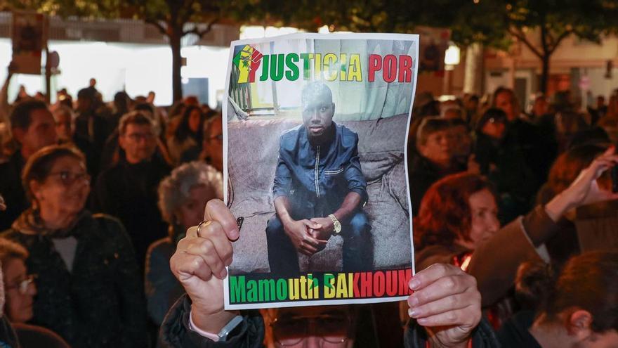 La Justicia archiva la causa por la muerte de Mamouth Bakhoum, el senegalés que se ahogó en el Guadalquivir