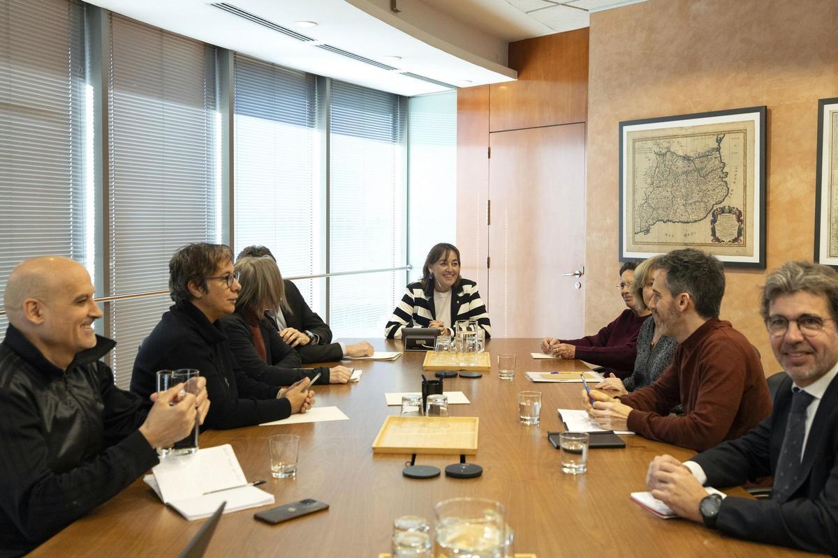 Reunión del grupo de trabajo que estudiará la prohibición de la compra especulativa de vivienda.