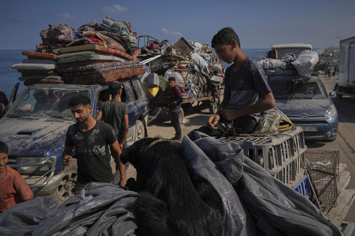 Palestinos abandonan el norte de Gaza ante la ofensiva terrestre de Israel