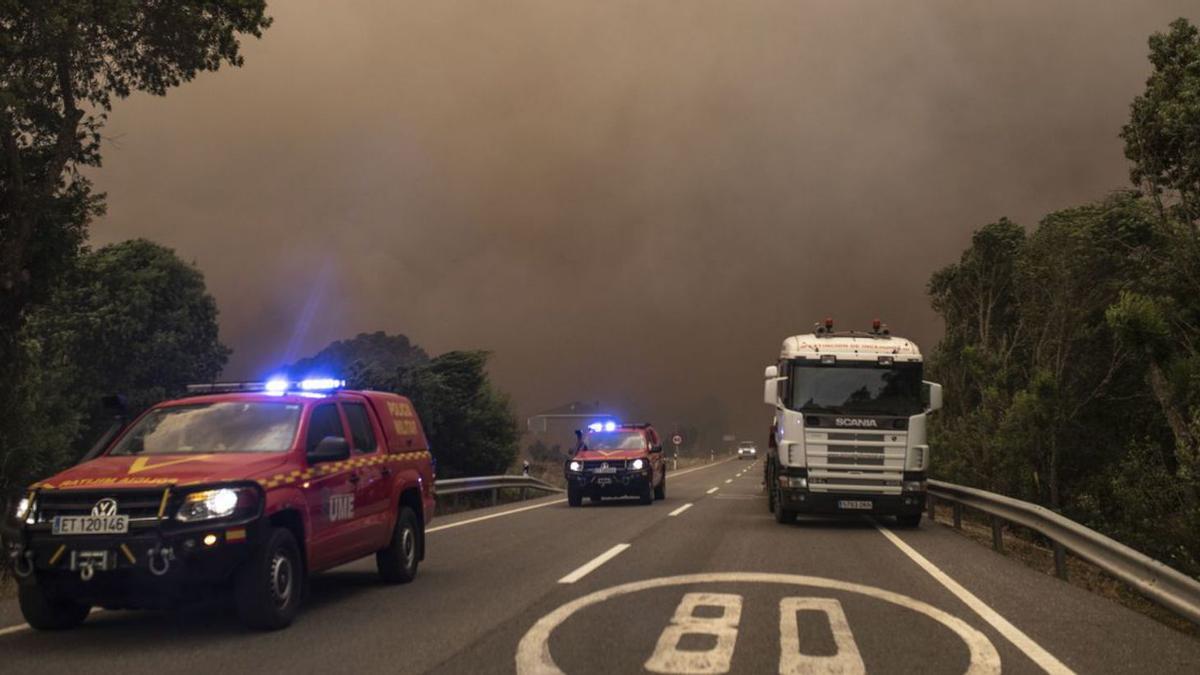 El fuego toma el valle del Tera