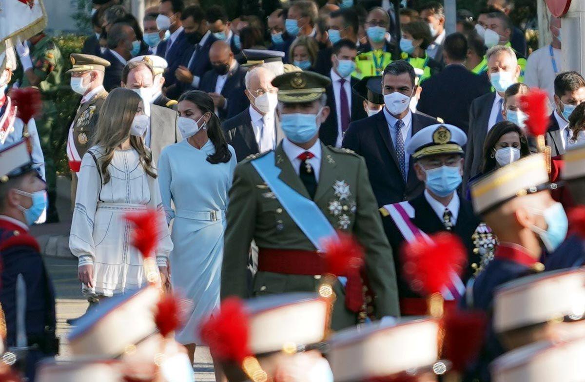 La reina Letizia y la infanta Sofía el día de la hispanidad 2021